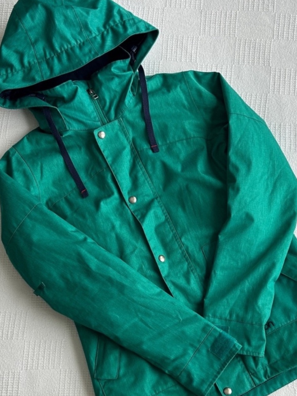 Burton Women’s Turquoise hooded Dryride ski/snowboard jacket 
size small